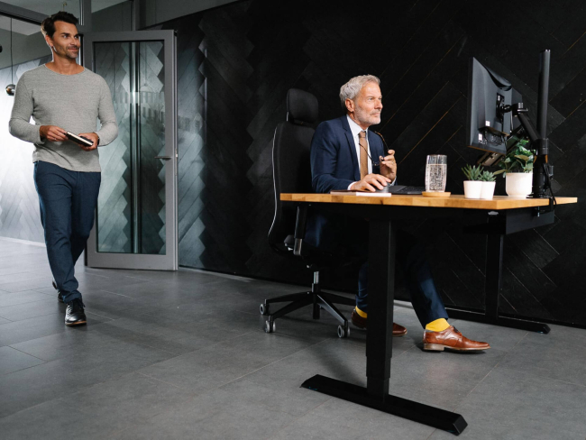 Desktopia Pro X - Elektrisch höhenverstellbarer Schreibtisch mit Memory-Display - 8